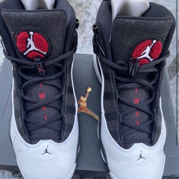 Six rings - Picture 5 of 5